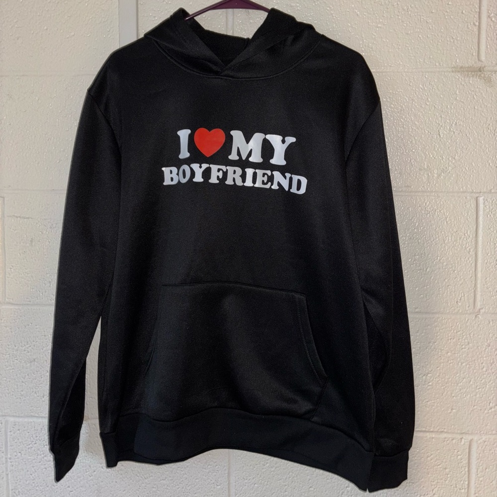 selling because i dont have a bf